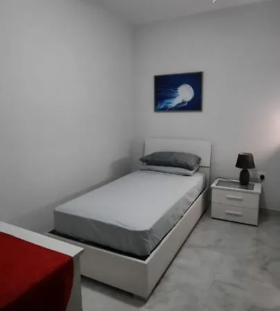 Apartmán Lovely 3-bedroom In Marsalforn, Gozo!