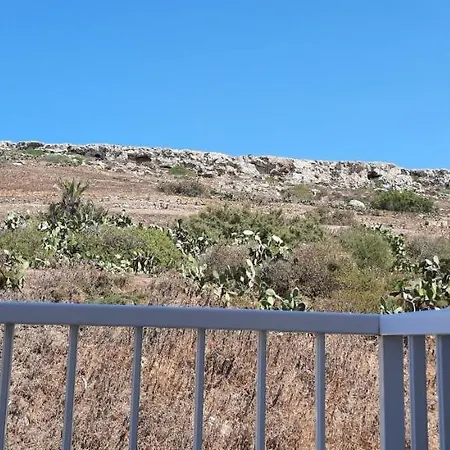 Apartmán Lovely 3-bedroom In Marsalforn, Gozo! *