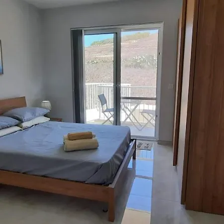 Apartment Lovely 3-bedroom In Marsalforn, Gozo!